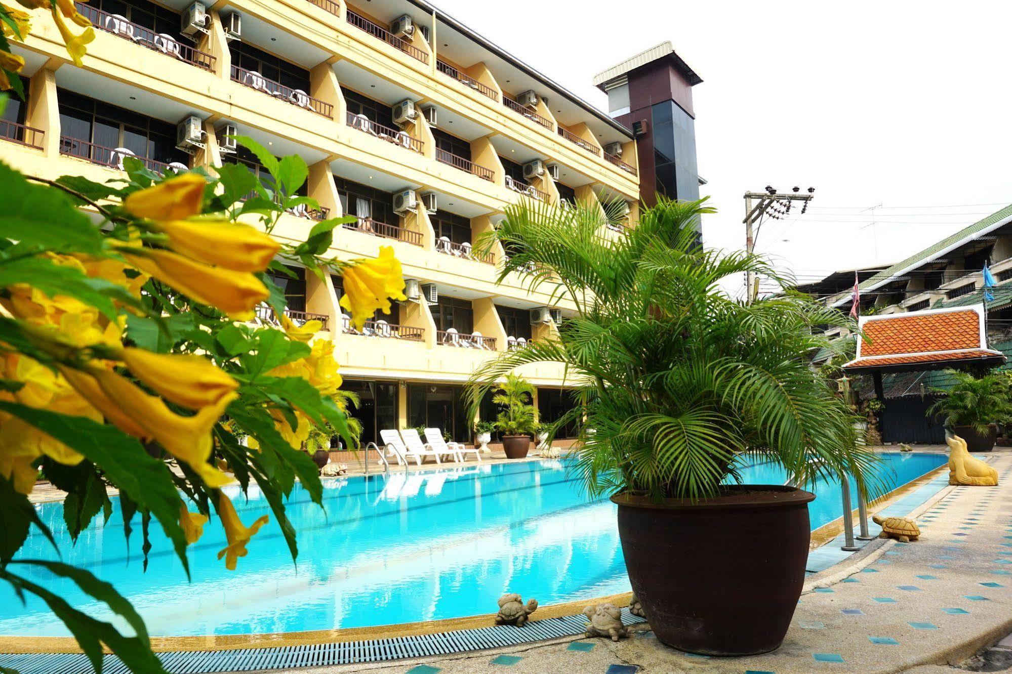 Suppamitr Villa Hotel Pattaya Exterior foto